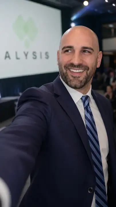 Calum Wayne at an Alysis presentation